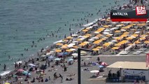 Antalya'da üniversite sınavından çıkan denize koştu