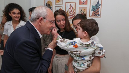 Kılıçdaroğlu, Babalar Günü'nde depremzede aileleri ziyaret etti