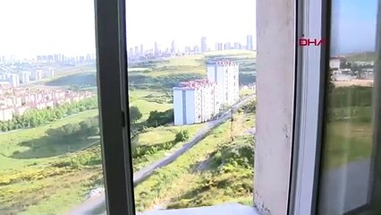 Le gamin qui a sauté du 5ème étage, imitant Spider-Man, n'a même pas saigné du nez.