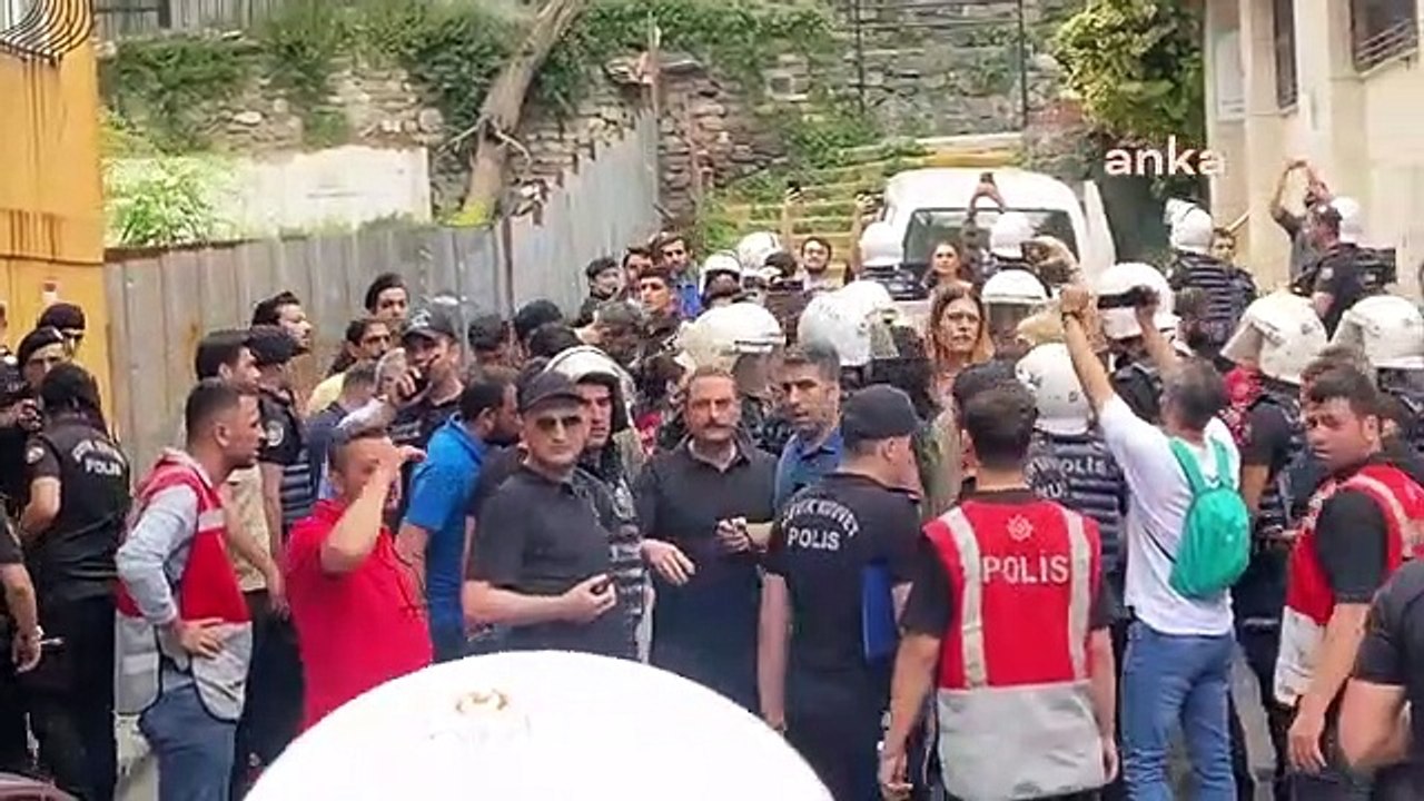 La Trans Pride Parade à Istanbul bloquée par l'...