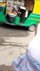 बारह मास सड़क पर पानी, निकलने में परेशानी