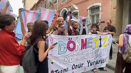 9. Trans Onur Yürüyüşü basın açıklamasından: Biz translar yine, yeniden haykırıyoruz: sınırsız, sınıfsız, şiddetsiz, cinsiyetsiz ve sömürüsüz bir dünya istiyoruz!