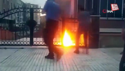 Çorum'da kendini yakmaya çalışan şahsı polis kurtardı
