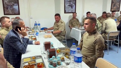 Le président Erdoğan s'est adressé aux soldats sur le mont Judi par téléphone