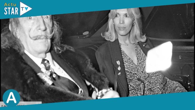 Amanda Lear cash sur son “couple à trois” avec Salvador Dali : la vérité sur leur sexualité