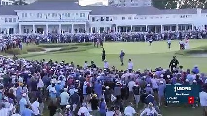 Crowd surrounds the green to see Clark win U.S. Open