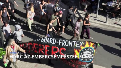 A görög tüntetők a partiőrséget hibáztatják a menekültek haláláért, a hatóságok az embercsempészeket