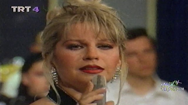 Figen Akışık / Gönlüm özledikçe görürdüm hele