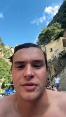 İtalya'da kadın uçurumdan atlamak istedi, kayalıklara çarptı