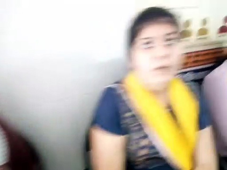 Video: कोई तीसरी को कोई पहली बार महादान करने पह...