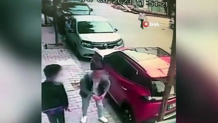 İstanbul'da ilginç hırsızlık kamerada: Sibop kapaklarını çaldılar