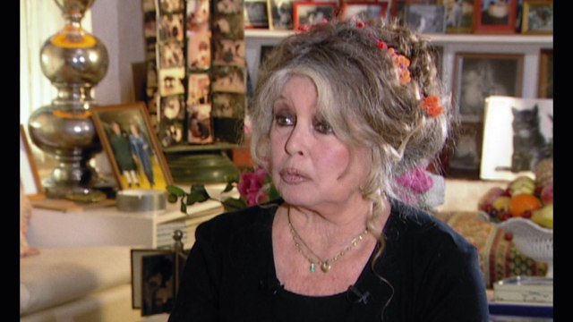 AVANT-PREMIERE: Découvrez les premières images du documentaire dans lequel Brigitte Bardot se livre face à Mireille Dumas sur Canal+ Docs ce soir à 20h55 - VIDEO