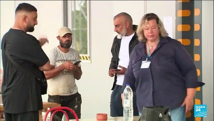 Naufrage du bateau de migrants : les familles affluent à la recherche de survivants en Grèce