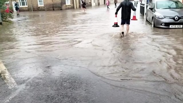 Extreme weather alert: Flash flooding and lightening strike warning hits the UK