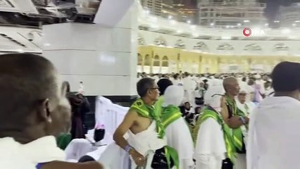 Des millions de pèlerins atteignent la Kaaba