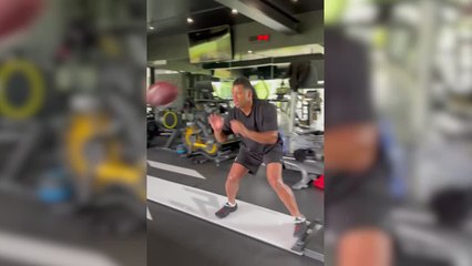 Russell Wilson workout video goes viral