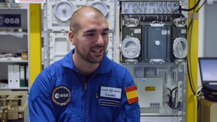 El astronauta Pablo Álvarez responde desde la sede de la ESA a 10 preguntas relacionadas con la nave starship, el programa Artemisa, o los proyectos en la Luna o Marte. Le preguntamos también por su compañera Sara García o por Pedro Duque