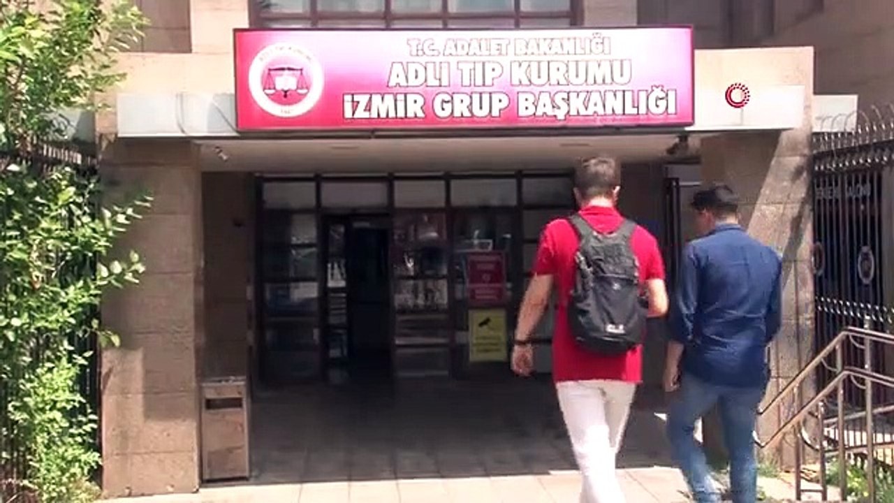 Le congélateur et le réfrigérateur, où étaient conservés les cadavres mutilés, étaient exposés dans la maison de l'horreur à Izmir