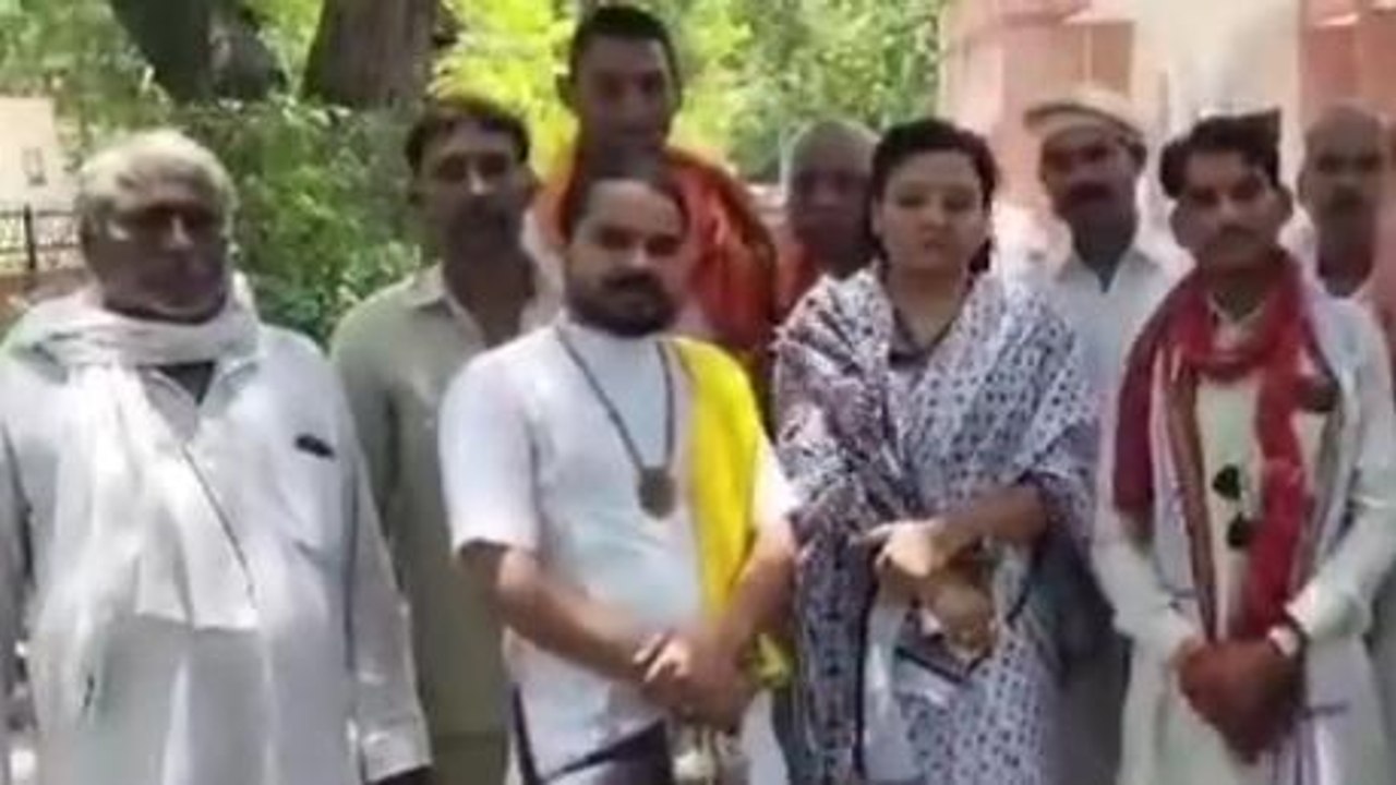 मथुरा: हनी ट्रैप में फंसे भागवत कथा वाचक, जानें पूरा मामला