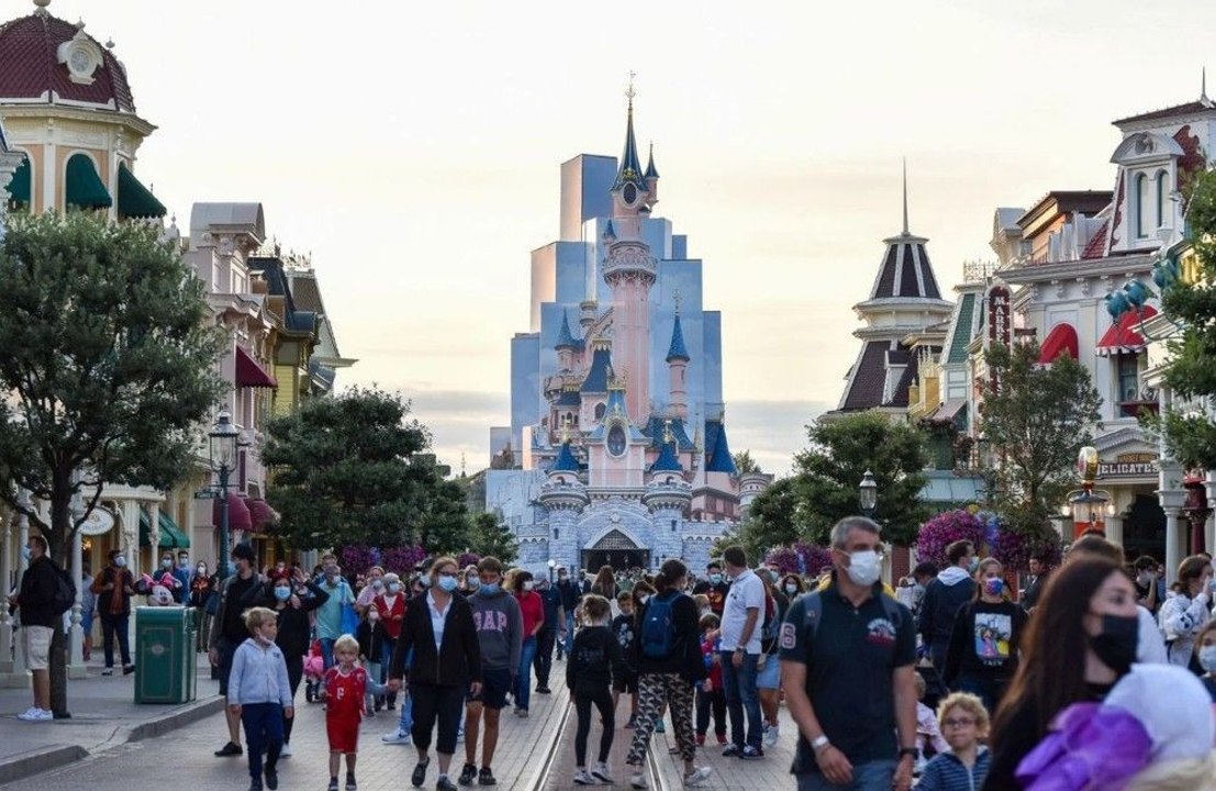 Sixième journée de grève à Disneyland Paris