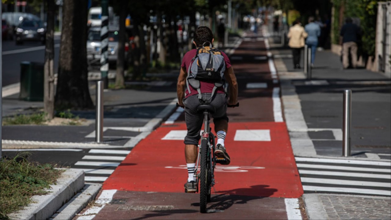 Urteil: Fahrverbote für Fahrräder und E-Scooter nicht zulässig