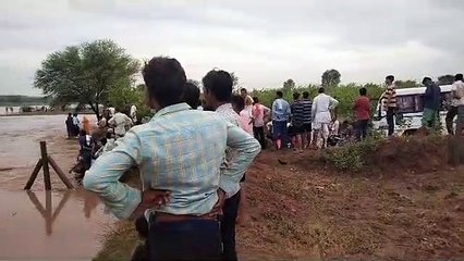 झमाझम बरसे बदरा, सपोटरा क्षेत्र की खूबपुरा पुलिया में आया उफान