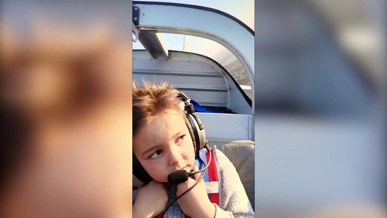 Young boy screams during first ever flight - as the pilot pulled mid-air twist