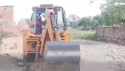 फिरोजाबाद: अंबेडकर पार्क की भूमि से अवैध कब्जा हटवाया गया, देखें वीडियो