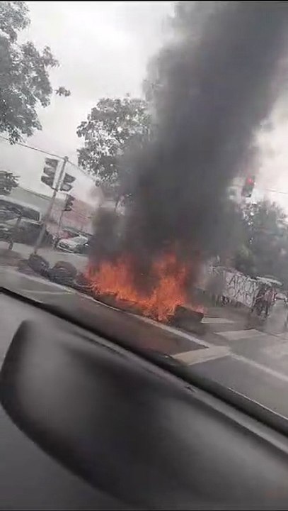 Funcionários do Veredas fazem novo protesto para cobrar salários atrasados