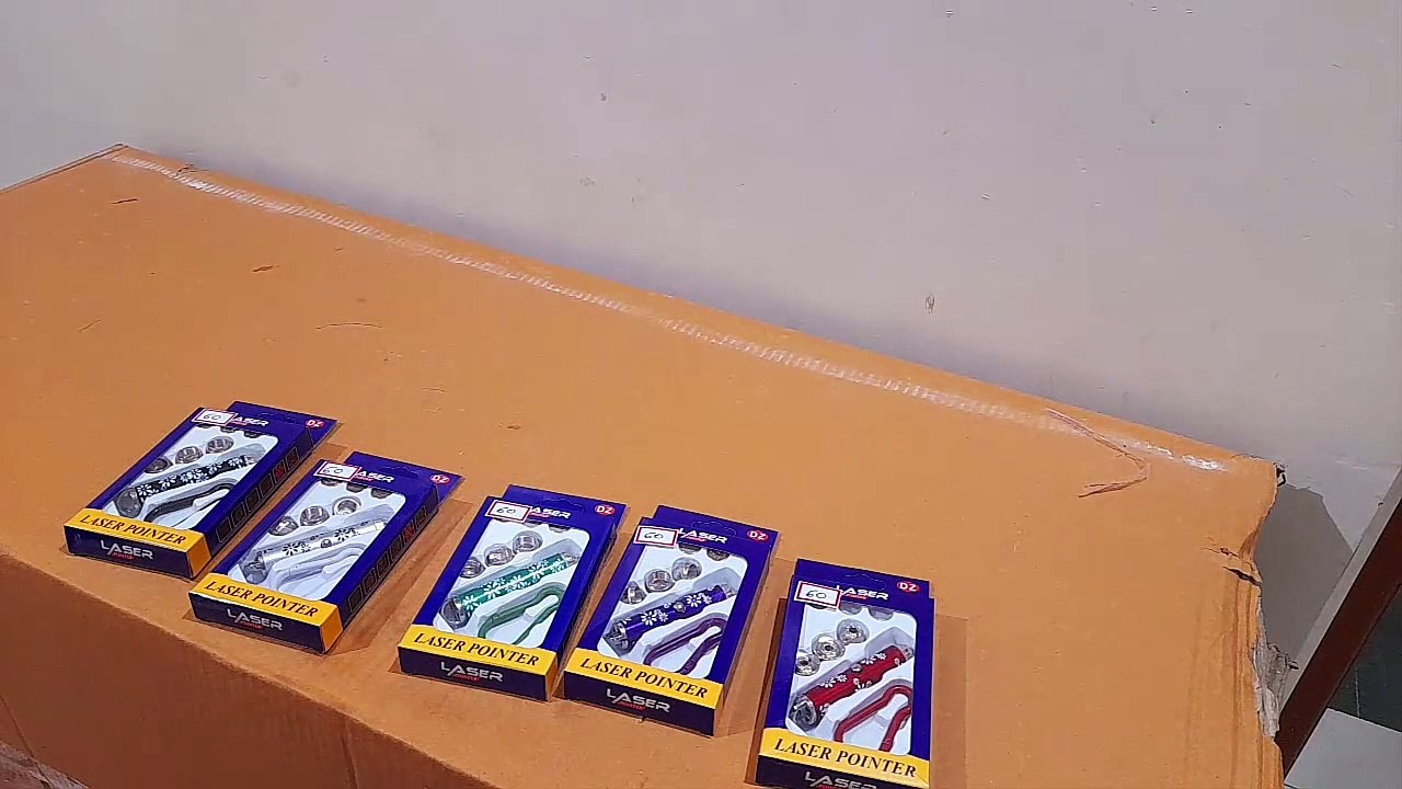 Unboxing and Review of designer Laser Light  LED Flashlight Laser Pointer