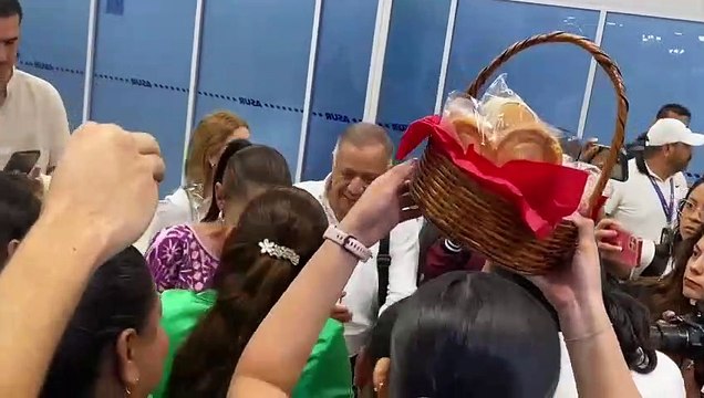 En Veracruz, reciben a Sheinbaum con música y porras en inicio de recorridos por el país