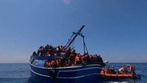 العربية 360 | إجراءات بريطانيا وإيطاليا واليونان لوقف تدفق المهاجرين