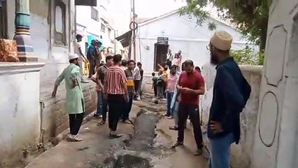 किला रोड के व्यापारी काम-धंधे के लिए लड़ा रहे किला, नहीं रेंग रही जूं