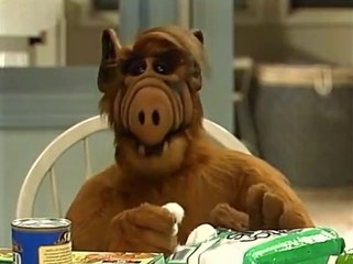 ALF-04x79 - Atado a sus sentimientos