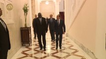 هل تنهي زيارة نائب البرهان إلى مصر أزمة العالقين السودانيين على الحدود؟