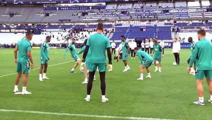 Travail collectif, exercice face au but : Benzema et le Real à l'entraînement au Stade de France