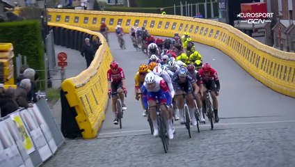 Un dernier virage pris à pleine vitesse et Merlier a surclassé ses adversaires