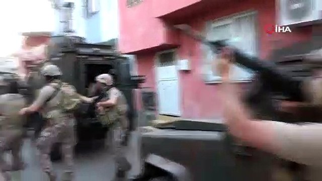 Adana’da organize suç örgütüne şafak baskını: Çok sayıda gözaltı var
