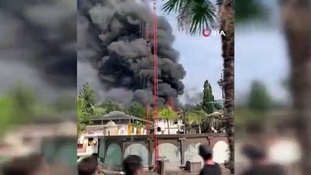 Dev eğlence parkında kabus! 25 bin kişi tahliye edildi