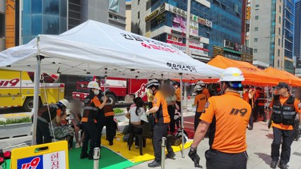 해운대해수욕장 근처 호텔에 불...투숙객 등 31명 병원 이송 / YTN