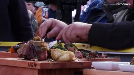 شاهد: الأرجنتينيون يتنافسون على شواء اللحم في مسابقة "أسادو" التقليدية