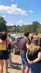 Hombre causa sorpresa al fingir su muerte para ver quiénes lo extrañarían