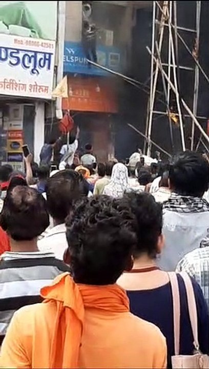 कमर्शियल काम्प्लेक्स अग्निकांड: कपड़ा दुकान के कर्मी, महिला ग्राहक और बैंक आए खातेदार की मौत