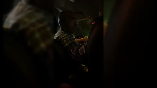 İstanbul'da iki kadın bindikleri iki taksiden indirildi