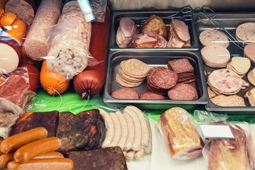 Nutricionista explica quais os alimentos que devem ser eliminados imediatamente da alimentação