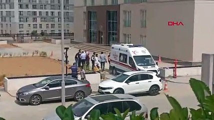 Esenyurt'ta korkunç olay! 23. kattan atlayan adam komşusunun üzerine düştü