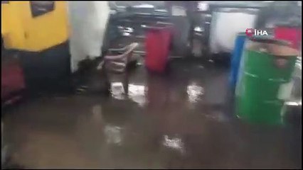 Une forte tempête à Edirne a projeté 5 ouvriers travaillant sur le toit : 1 blessé 3 grièvement