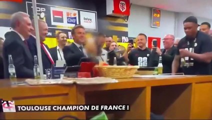 Le président français Macron fait face à des accusations de "masculinité toxique" pour avoir consommé une bouteille de bière