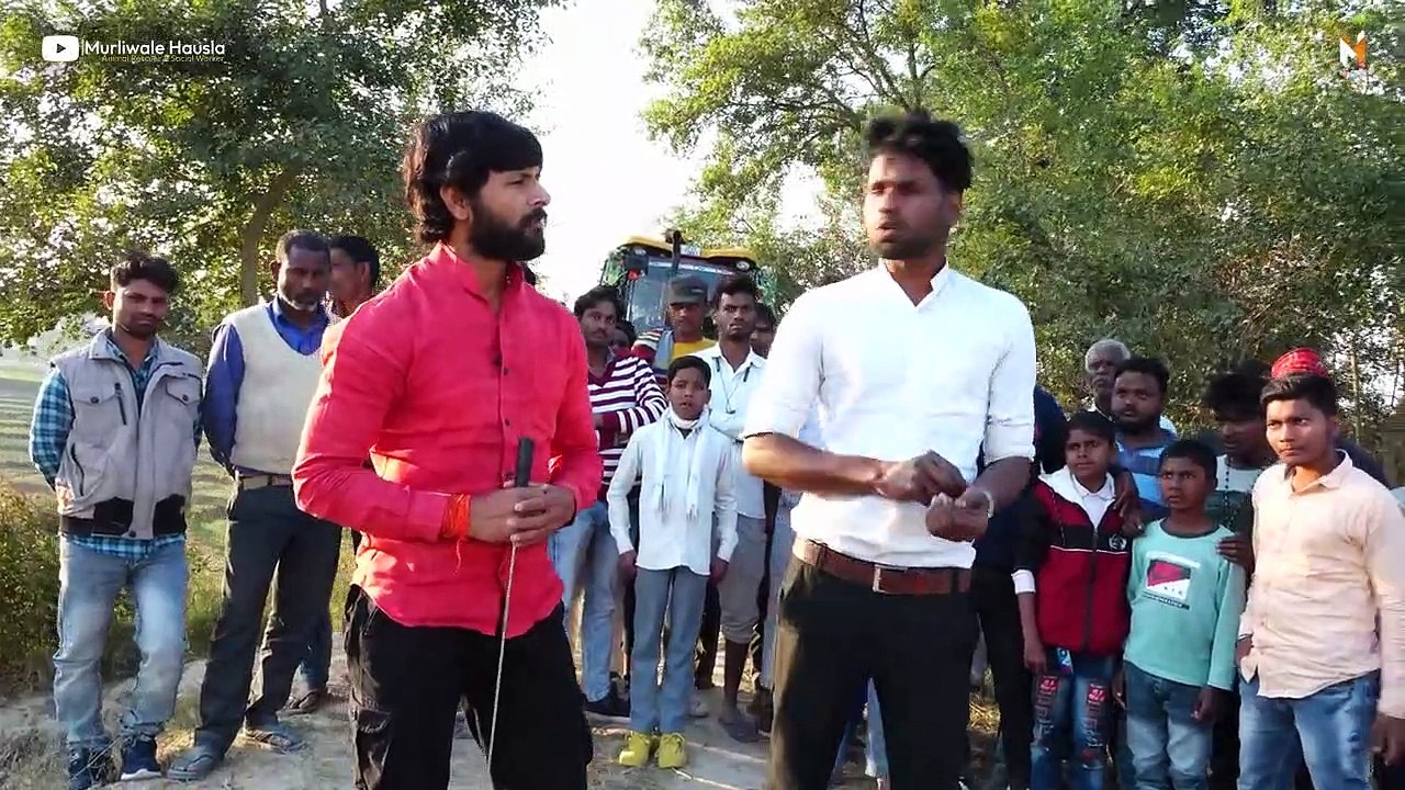 Snake Video Fish.During the excavation of JCB on the banks of the pond full of fishes, so many pythons in this bill