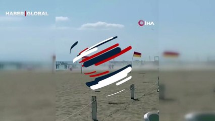 Sahilde hortum çıktı, tatilciler neye uğradığını şaşırdı! Şezlongları ve şemsiyeleri de savurdu